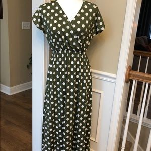 Comfy green polka dot maxi dress size large
